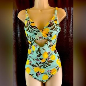 Women’s one piece swimwear